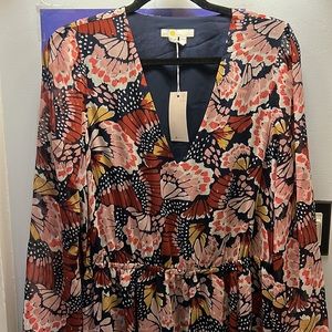 Boden chiffon dress in beautiful pattern with gold.  Transparent sleeves.  NWT.